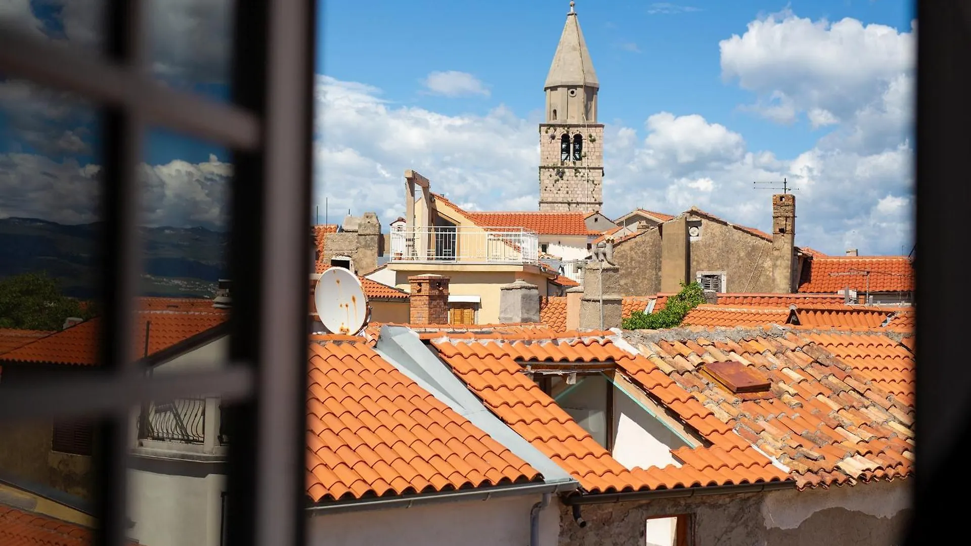 Apartment Vrbnik Old City Loft