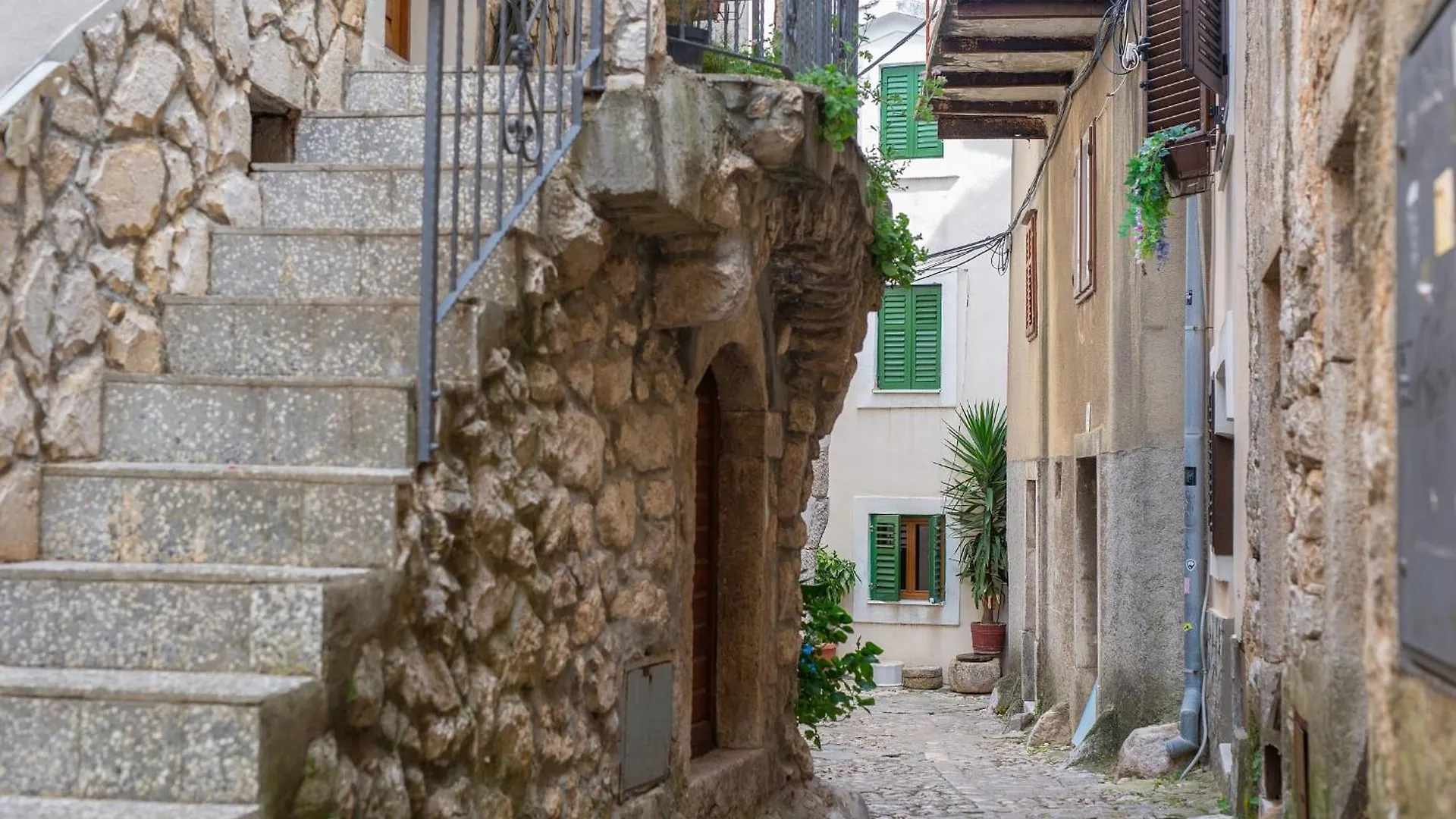 Apartment Vrbnik Old City Loft